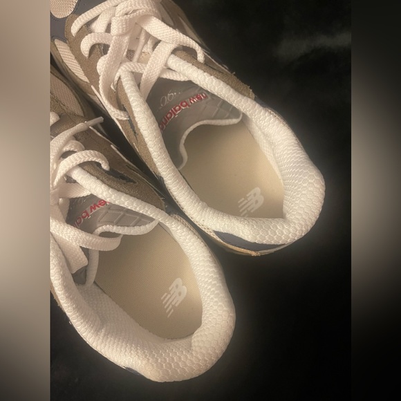 New Balance 990 v3 Dark Camo (Big Kid) - Picture 3 of 10